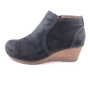 Dansko Susan Black Nubuck Ankle Booties EUR 37
